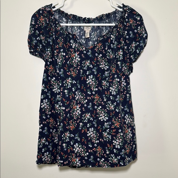 St. John's Bay Tops - St Johns Bay Womens Medium Petite Short Sleeve Blue Floral‎ V Neck Blouse